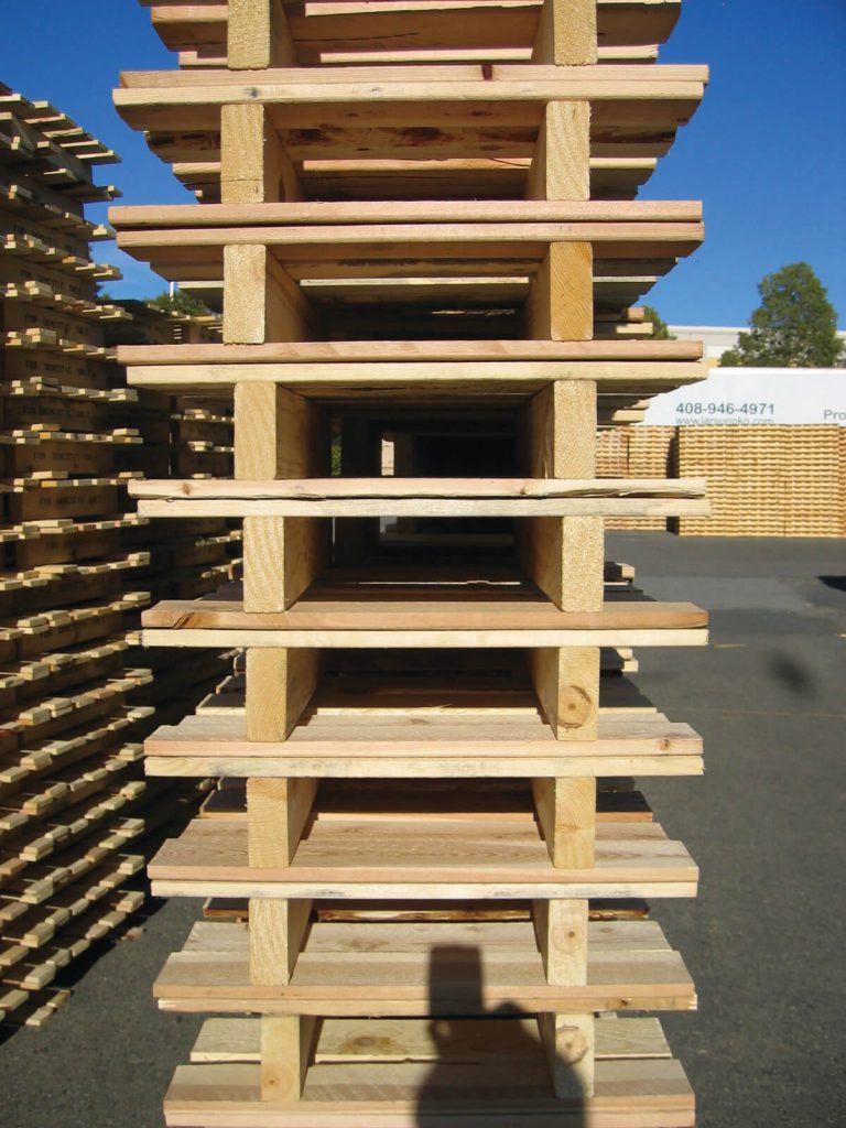 Larson Packaging Company manufactures, refurbish, and recycles a wide variety of pallet sizes and styles.